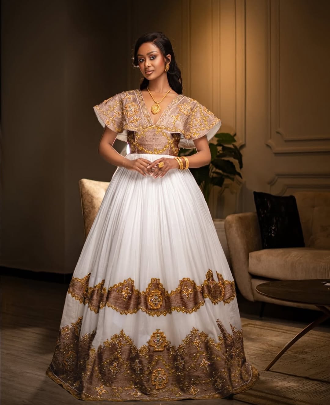 white wedding dress with gold embroidery Regal Habesha & Bronze – Ethiopian Bridal Dress XS Size:7y Langarmkleider India Mini Dress Teal Very very special!