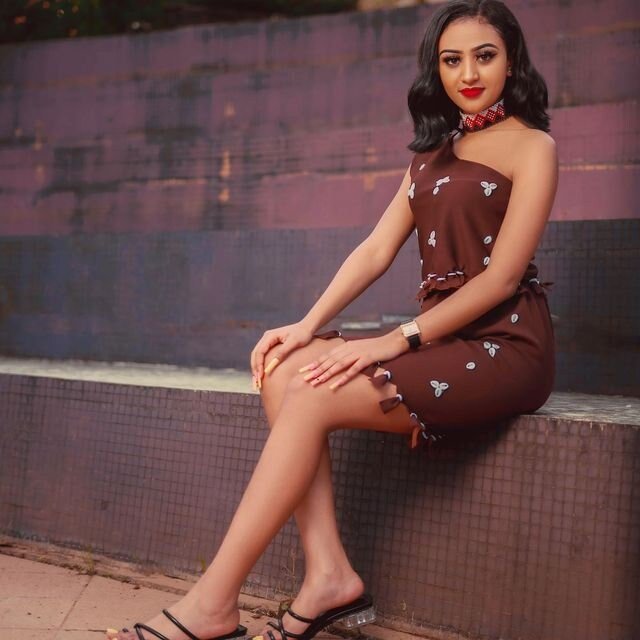 Brown Traditional Shoa Oromo Dress Handwoven Oromo Clothing With Accessories 2-Piece Ethiopian Dress