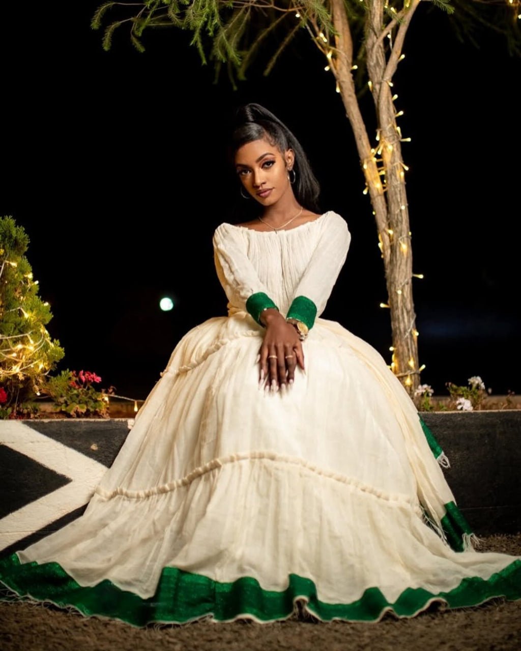 white dress with green accents Simple Yet Stunning Habesha Deep and Natural Elegance XXL size-5xl But you should pay Sherri Hill 57733 | Size:18.5(36/37)