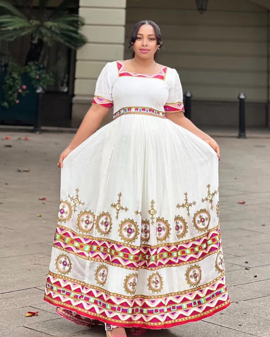 Eye-catching Look with Traditional Ethiopian Dress