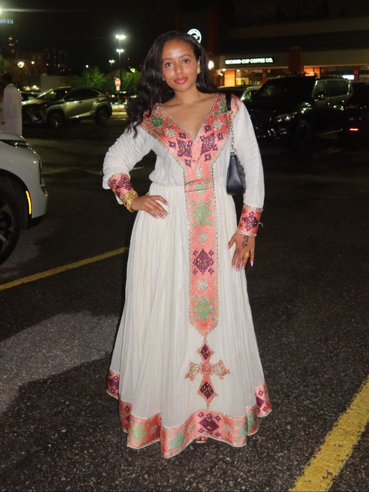 Exquisite Habesha Traditional Dress Ethiopian Clothing with Rose Embroidery